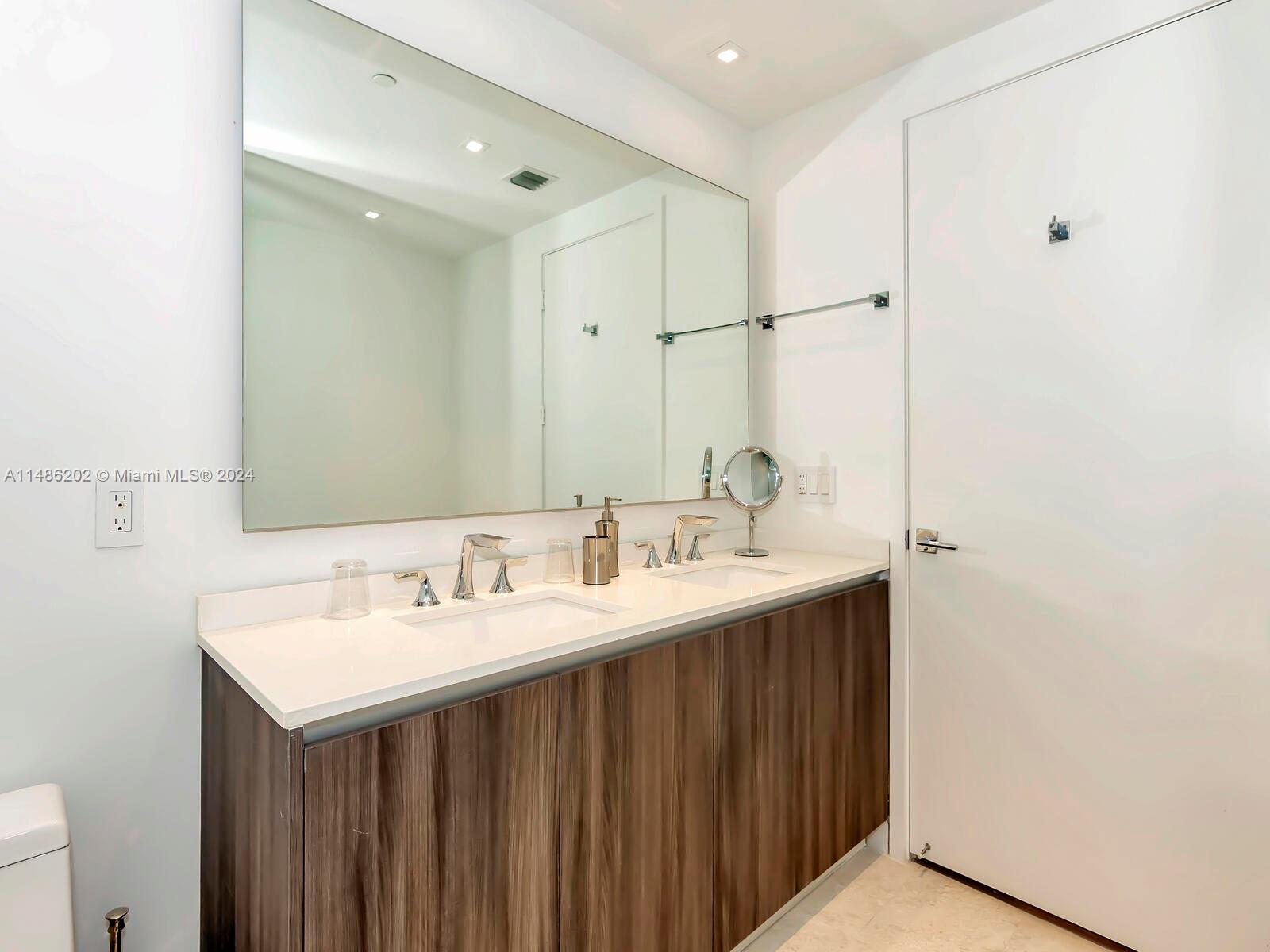 488 NE 18th St 2111, Miami, Florida 33132, 2 Bedrooms Bedrooms, ,3 BathroomsBathrooms,Residential,For Sale,488 NE 18th St 2111,A11486202