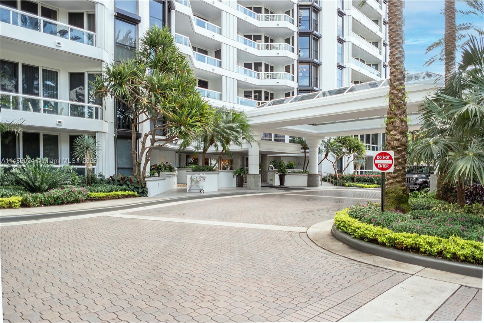 21055  Yacht Club Dr #509 For Sale A11486924, FL