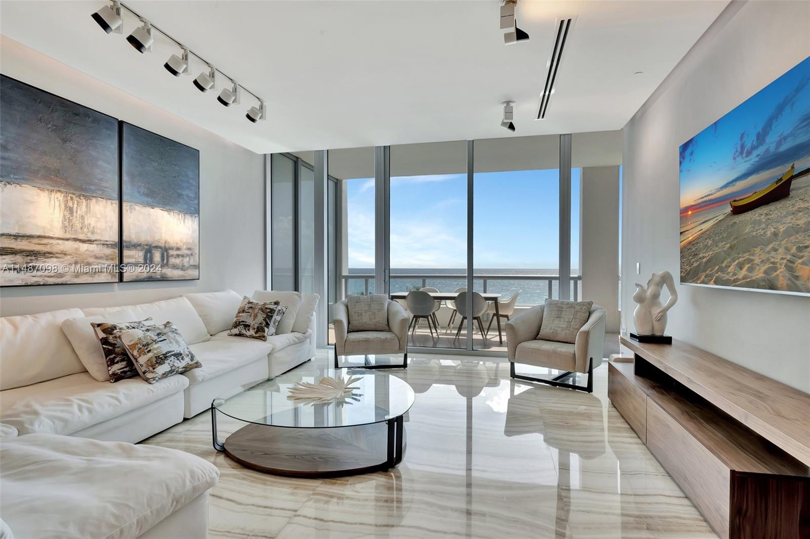 6799 Collins Ave 406, Miami Beach, Florida 33141, 3 Bedrooms Bedrooms, ,3 BathroomsBathrooms,Residential,For Sale,6799 Collins Ave 406,A11487098