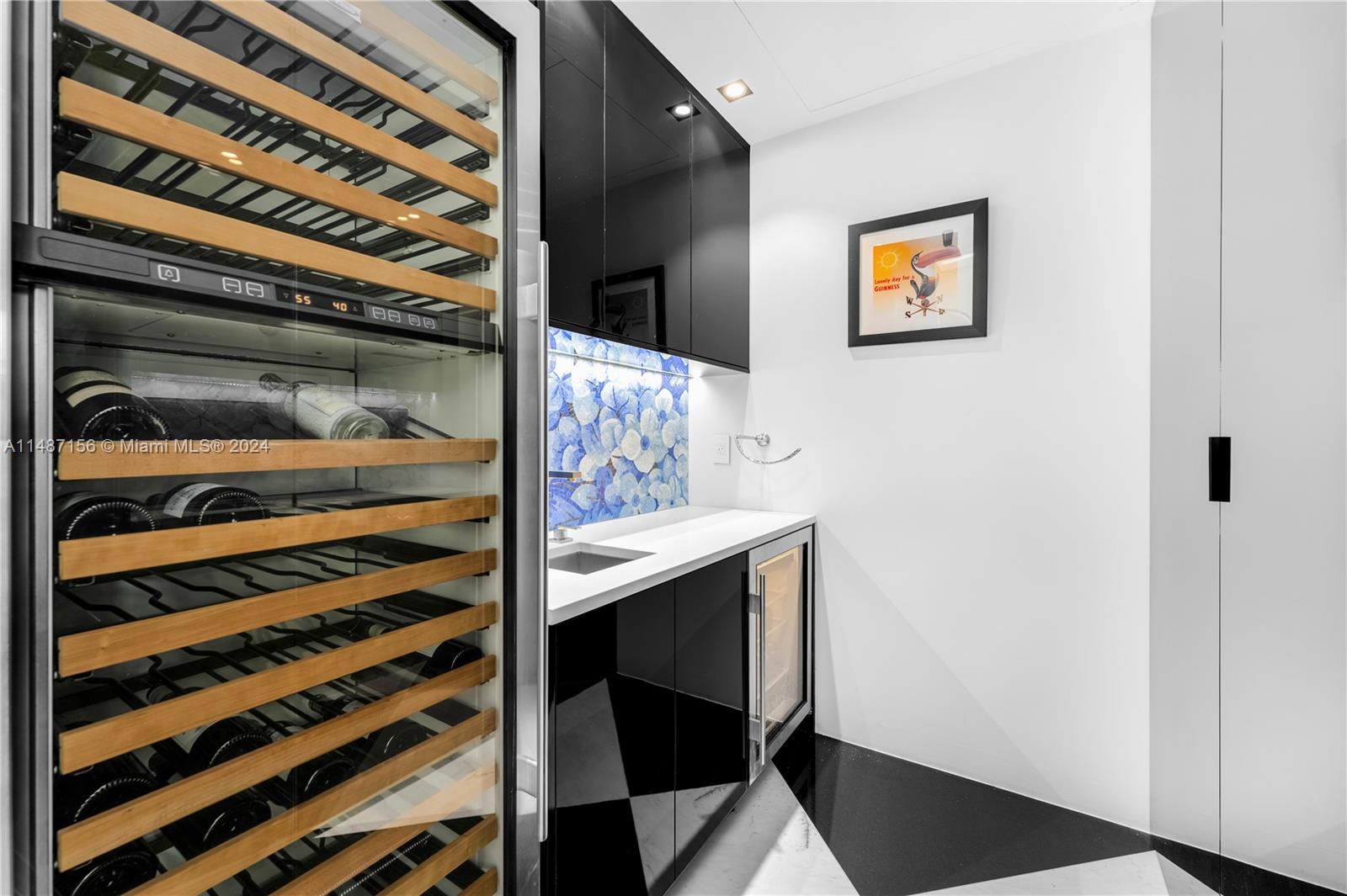 1455 Ocean Dr, Miami Beach, FL, 33139 United States, 3 Bedrooms Bedrooms, ,4 BathroomsBathrooms,Residential,For Sale,Ocean Dr,A11487156