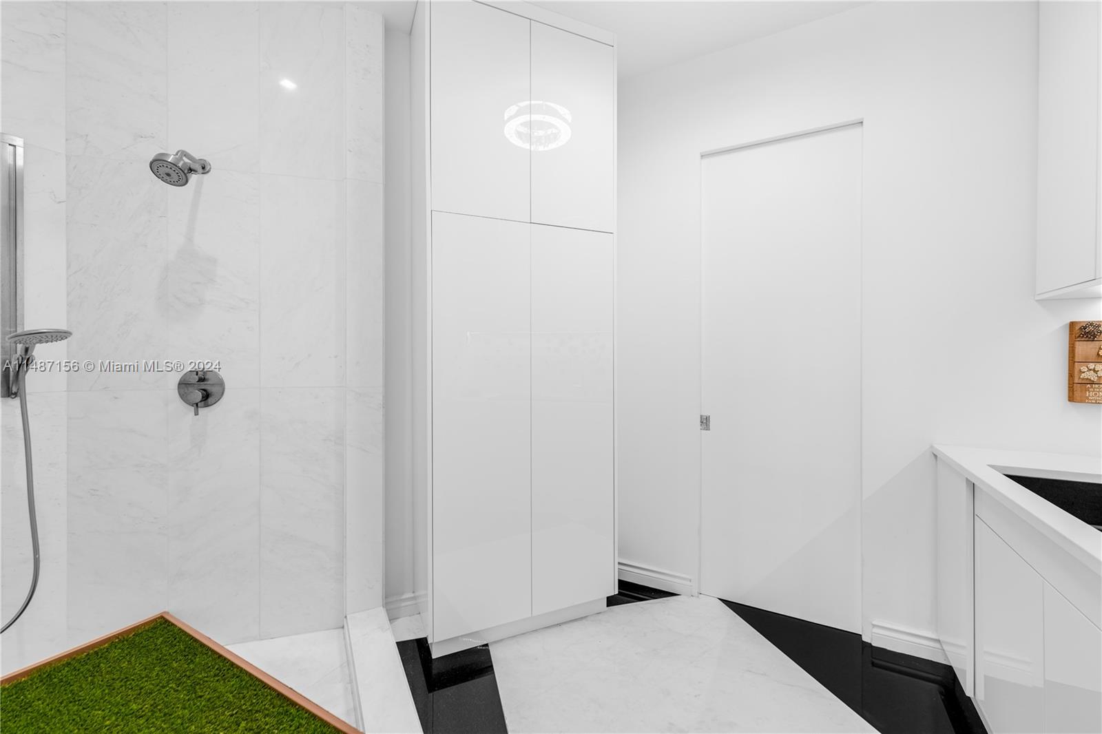 1455 Ocean Dr, Miami Beach, FL, 33139 United States, 3 Bedrooms Bedrooms, ,4 BathroomsBathrooms,Residential,For Sale,Ocean Dr,A11487156