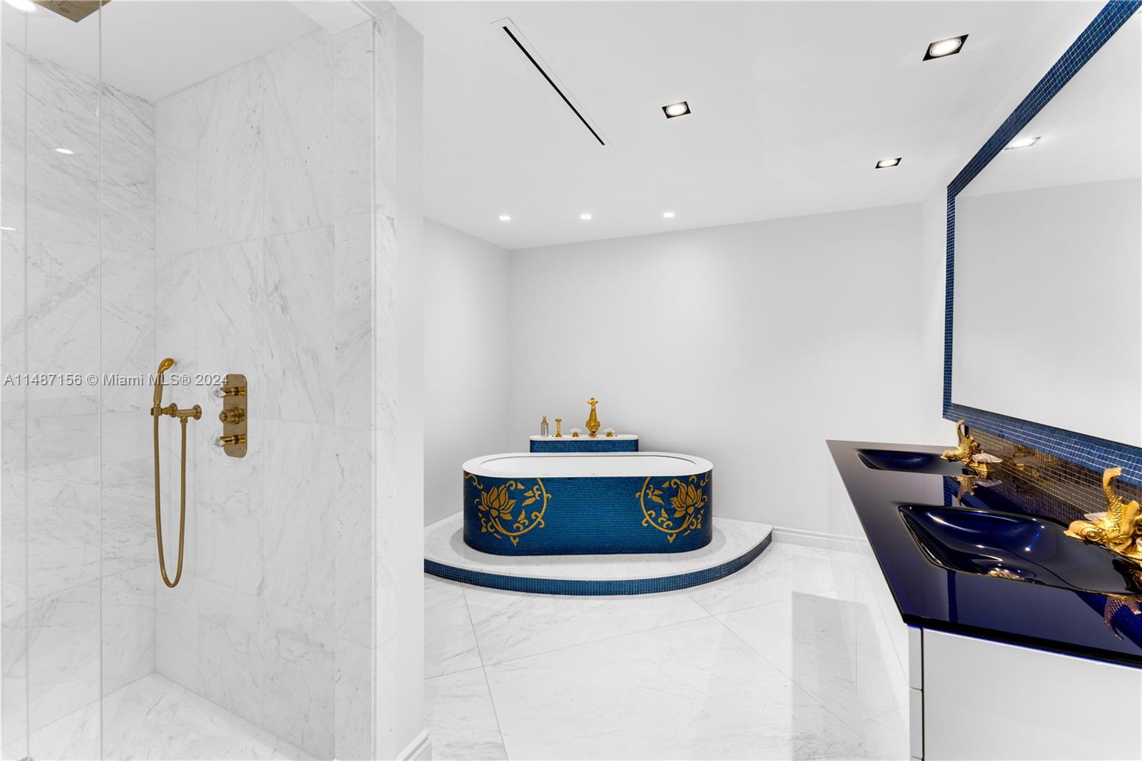 1455 Ocean Dr, Miami Beach, FL, 33139 United States, 3 Bedrooms Bedrooms, ,4 BathroomsBathrooms,Residential,For Sale,Ocean Dr,A11487156