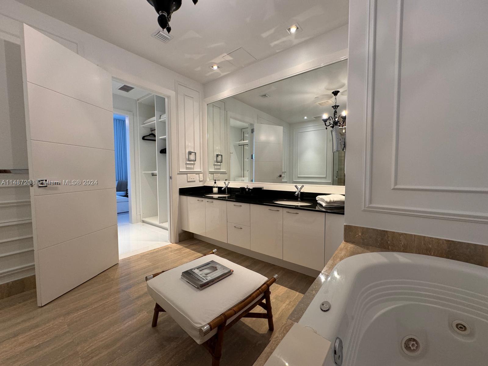 15811 Collins Ave 3302, Sunny Isles Beach, Florida 33160, 3 Bedrooms Bedrooms, ,3 BathroomsBathrooms,Residential,For Sale,15811 Collins Ave 3302,A11487208