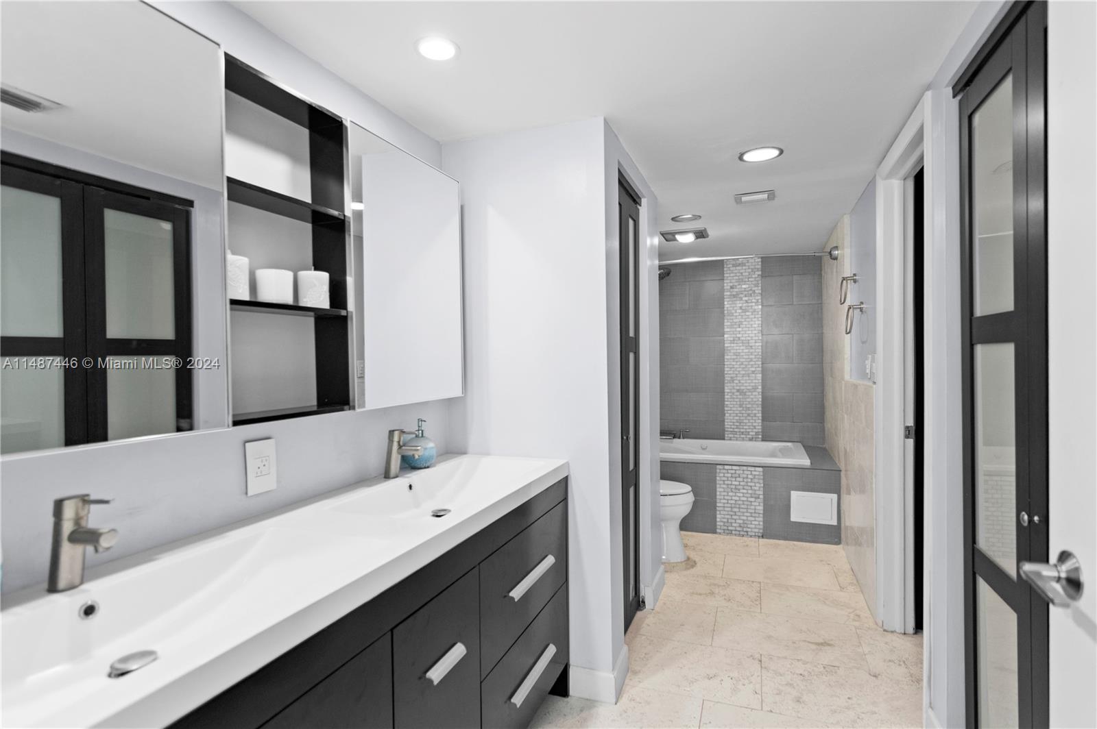 3500 Galt Ocean Dr, Fort Lauderdale, FL, 33308 United States, 2 Bedrooms Bedrooms, ,2 BathroomsBathrooms,Residential,For Sale,Galt Ocean Dr,A11487446