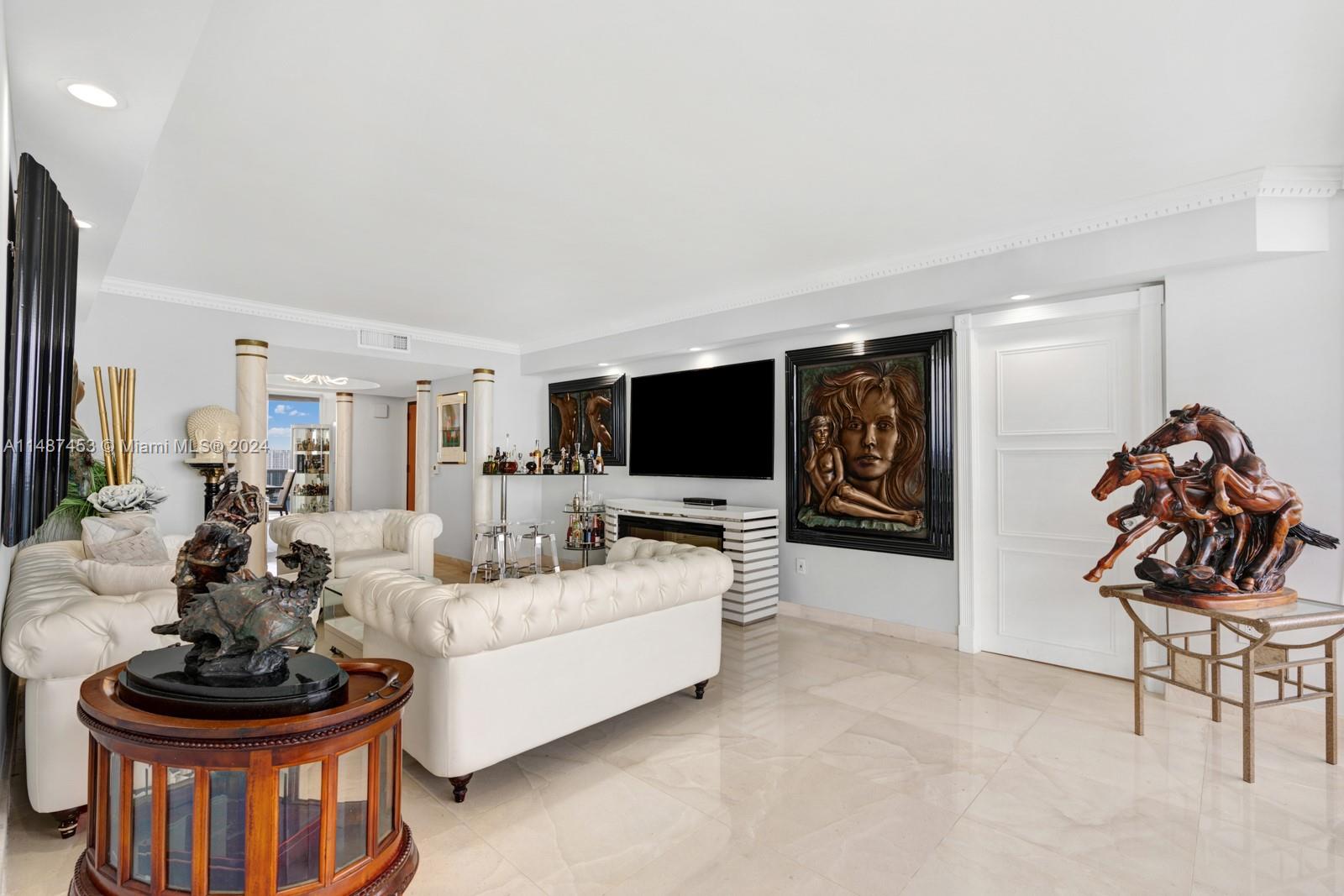 17555 Collins Ave, Sunny Isles Beach, FL, 33160 United States, 3 Bedrooms Bedrooms, ,3 BathroomsBathrooms,Residential,For Sale,Collins Ave,A11487453