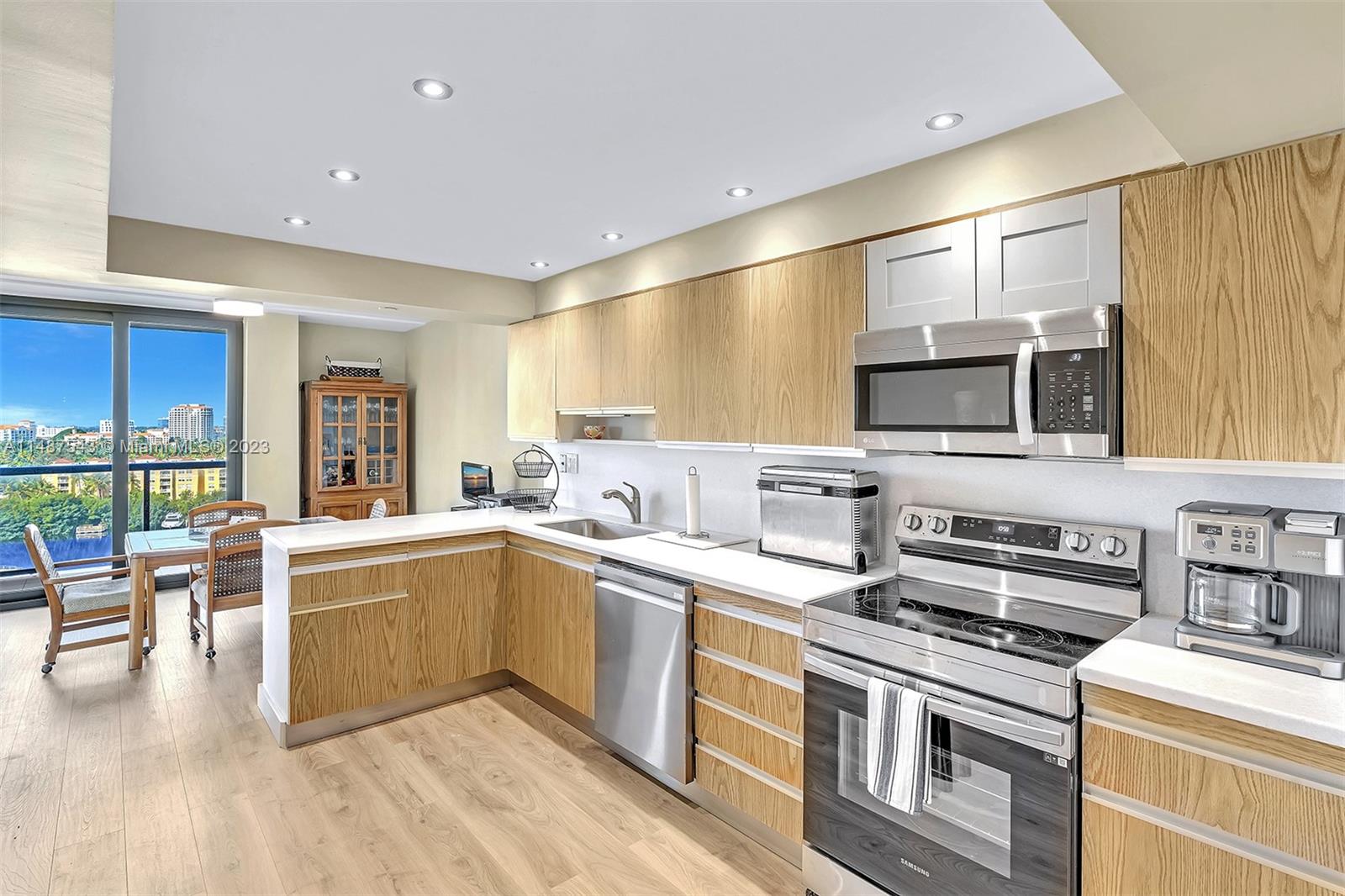 19667 Turnberry Way, Aventura, FL, 33180 United States, 2 Bedrooms Bedrooms, ,2 BathroomsBathrooms,Residential,For Sale,Turnberry Way,A11487543