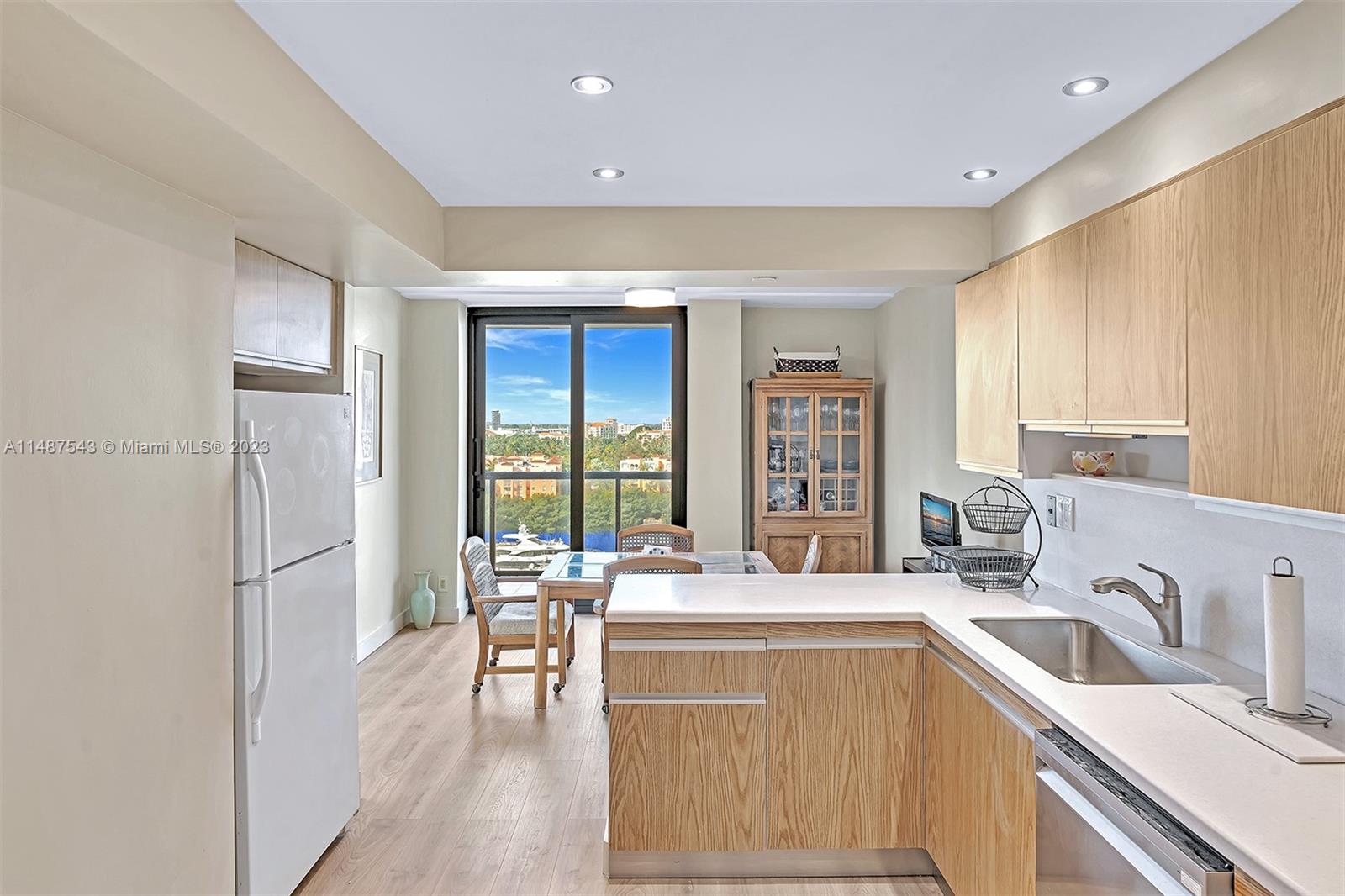 19667 Turnberry Way, Aventura, FL, 33180 United States, 2 Bedrooms Bedrooms, ,2 BathroomsBathrooms,Residential,For Sale,Turnberry Way,A11487543