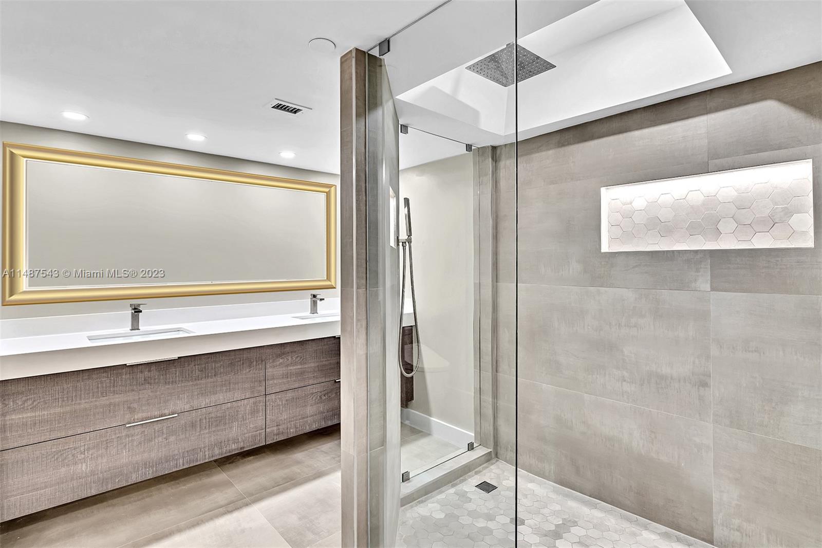 19667 Turnberry Way, Aventura, FL, 33180 United States, 2 Bedrooms Bedrooms, ,2 BathroomsBathrooms,Residential,For Sale,Turnberry Way,A11487543