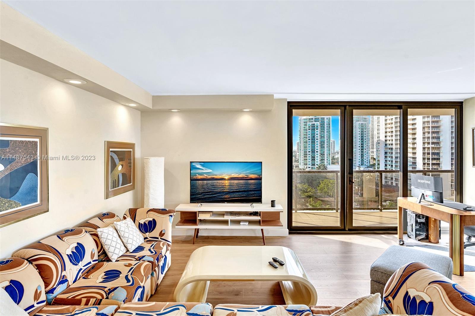 19667 Turnberry Way, Aventura, FL, 33180 United States, 2 Bedrooms Bedrooms, ,2 BathroomsBathrooms,Residential,For Sale,Turnberry Way,A11487543