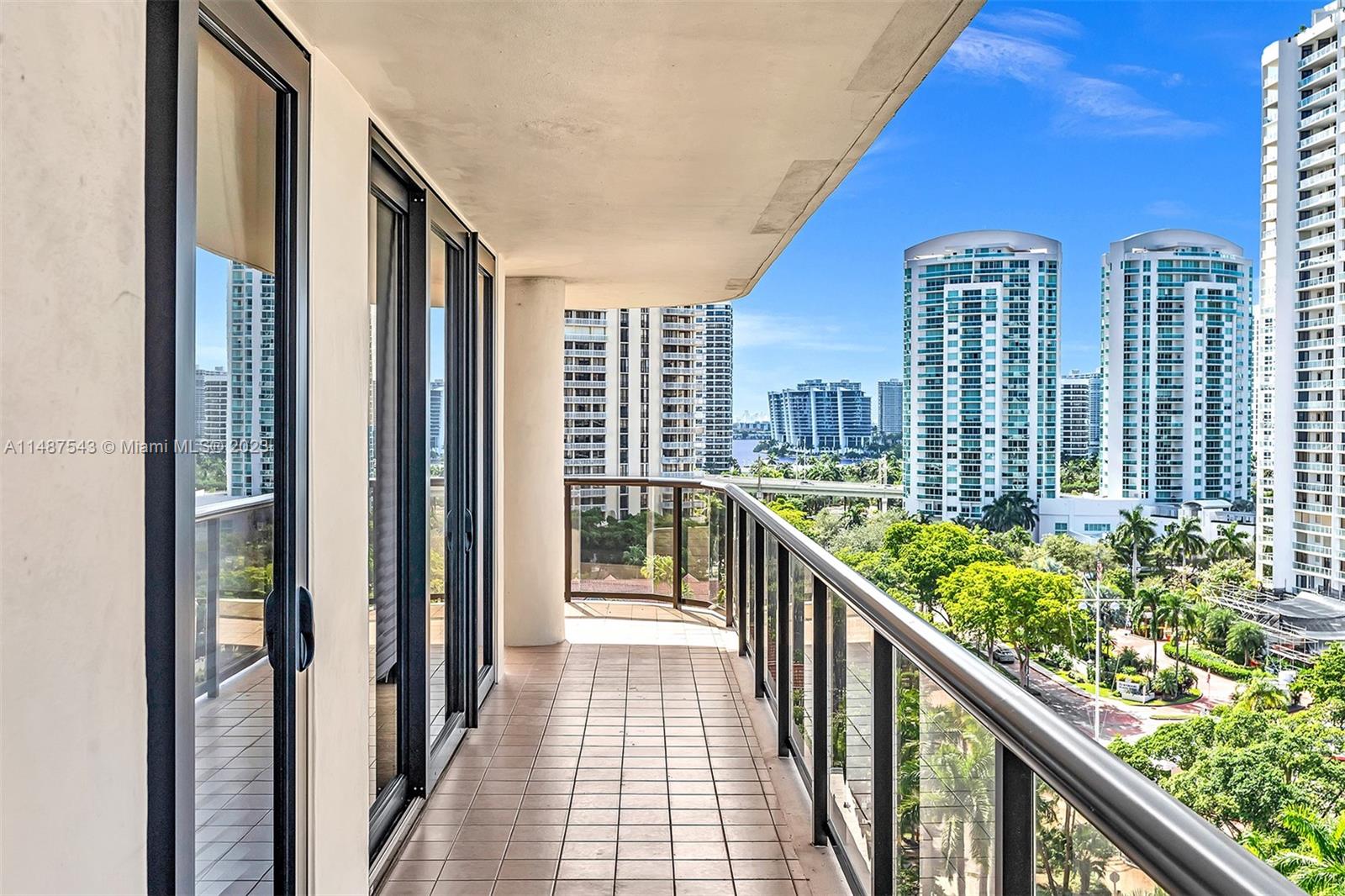 19667 Turnberry Way, Aventura, FL, 33180 United States, 2 Bedrooms Bedrooms, ,2 BathroomsBathrooms,Residential,For Sale,Turnberry Way,A11487543