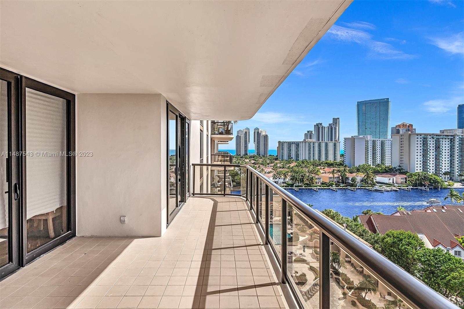 19667 Turnberry Way, Aventura, FL, 33180 United States, 2 Bedrooms Bedrooms, ,2 BathroomsBathrooms,Residential,For Sale,Turnberry Way,A11487543