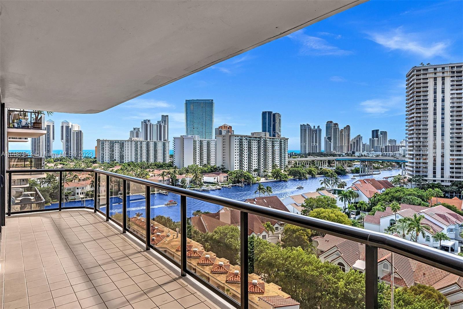 19667 Turnberry Way, Aventura, FL, 33180 United States, 2 Bedrooms Bedrooms, ,2 BathroomsBathrooms,Residential,For Sale,Turnberry Way,A11487543