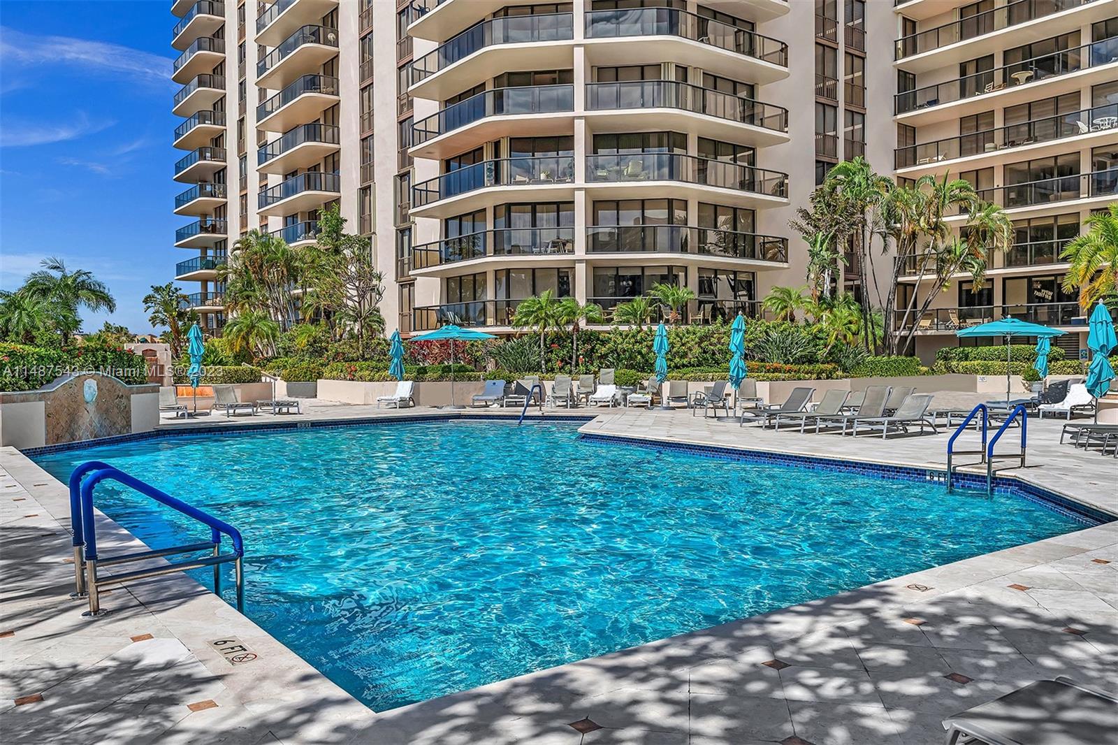 19667 Turnberry Way, Aventura, FL, 33180 United States, 2 Bedrooms Bedrooms, ,2 BathroomsBathrooms,Residential,For Sale,Turnberry Way,A11487543