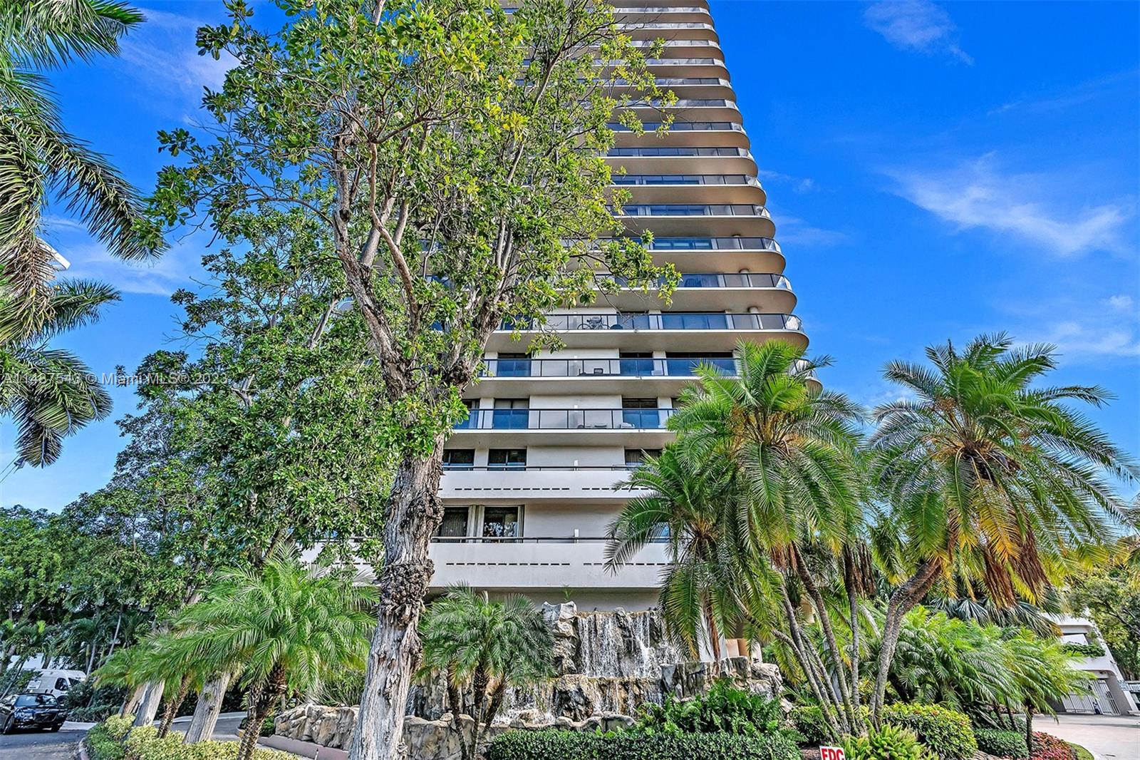 19667 Turnberry Way, Aventura, FL, 33180 United States, 2 Bedrooms Bedrooms, ,2 BathroomsBathrooms,Residential,For Sale,Turnberry Way,A11487543