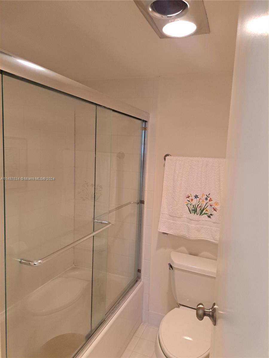 20301 Country Club Dr, Aventura, FL, 33180 United States, 1 Bedroom Bedrooms, ,1 BathroomBathrooms,Residential,For Sale,Country Club Dr,A11487634