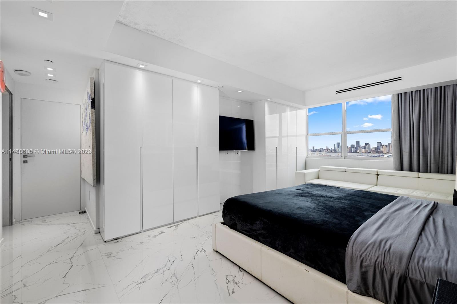 650 West Ave, Miami Beach, FL, 33139 United States, 2 Bedrooms Bedrooms, ,2 BathroomsBathrooms,Residential,For Sale,West Ave,A11486605