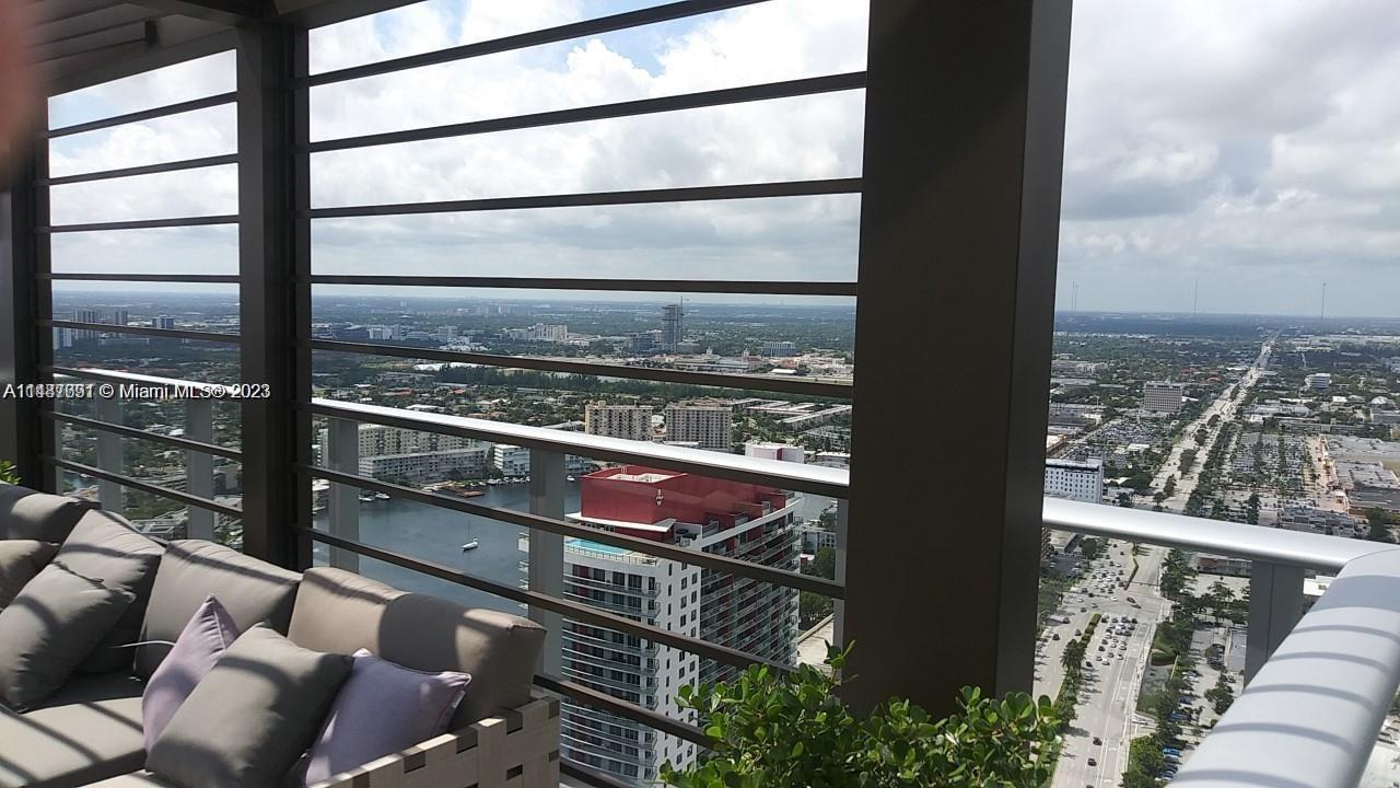 4010 S Ocean Dr R3303, Hollywood, Florida 33019, 2 Bedrooms Bedrooms, ,2 BathroomsBathrooms,Residential,For Sale,4010 S Ocean Dr R3303,A11487691