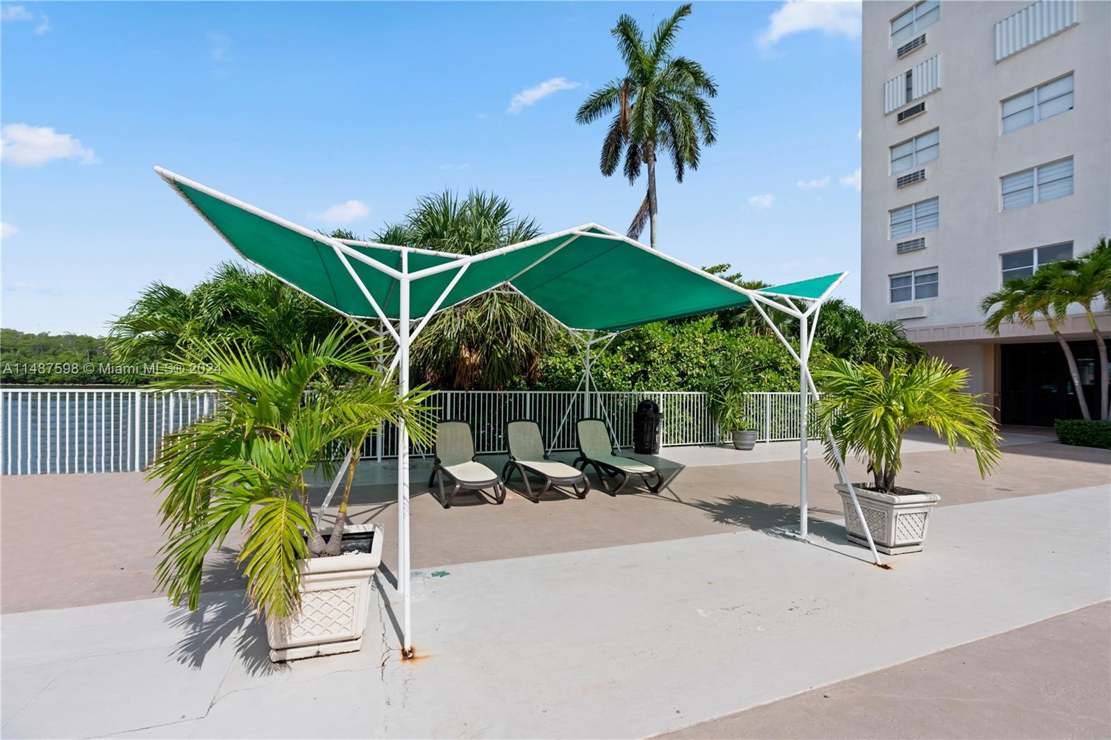 400 Kings Point Dr 606, Sunny Isles Beach, Florida 33160, 1 Bedroom Bedrooms, ,1 BathroomBathrooms,Residentiallease,For Rent,400 Kings Point Dr 606,A11487598