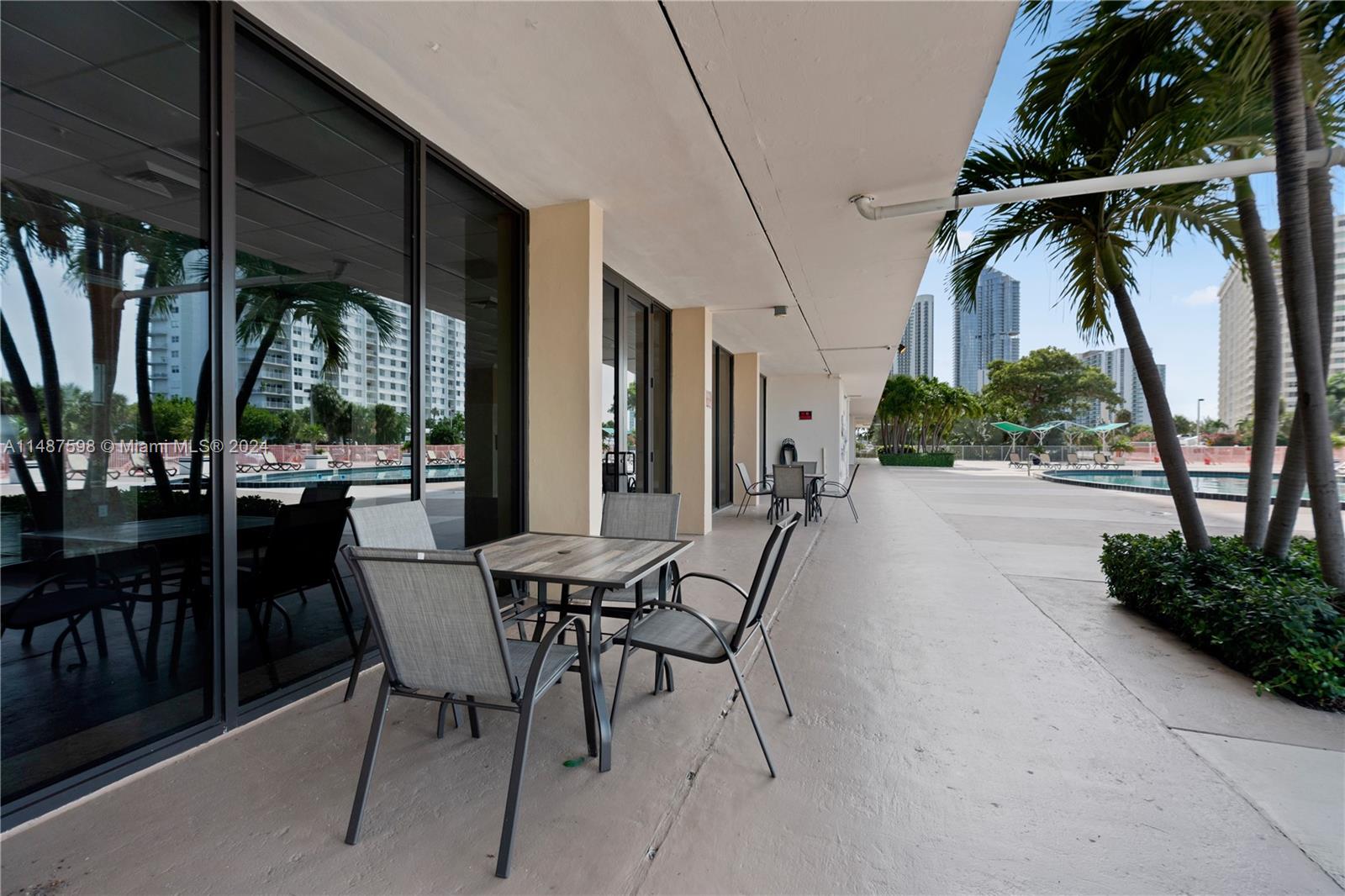 400 Kings Point Dr 606, Sunny Isles Beach, Florida 33160, 1 Bedroom Bedrooms, ,1 BathroomBathrooms,Residentiallease,For Rent,400 Kings Point Dr 606,A11487598