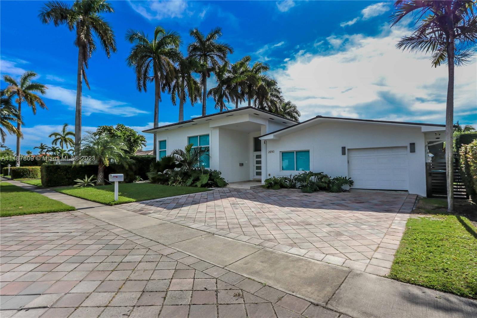2090 NE 124th St, North Miami, Florida 33181, 5 Bedrooms Bedrooms, ,3 BathroomsBathrooms,Residential,For Sale,2090 NE 124th St,A11487809