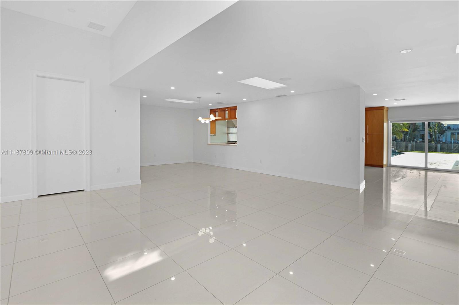 2090 NE 124th St, North Miami, Florida 33181, 5 Bedrooms Bedrooms, ,3 BathroomsBathrooms,Residential,For Sale,2090 NE 124th St,A11487809