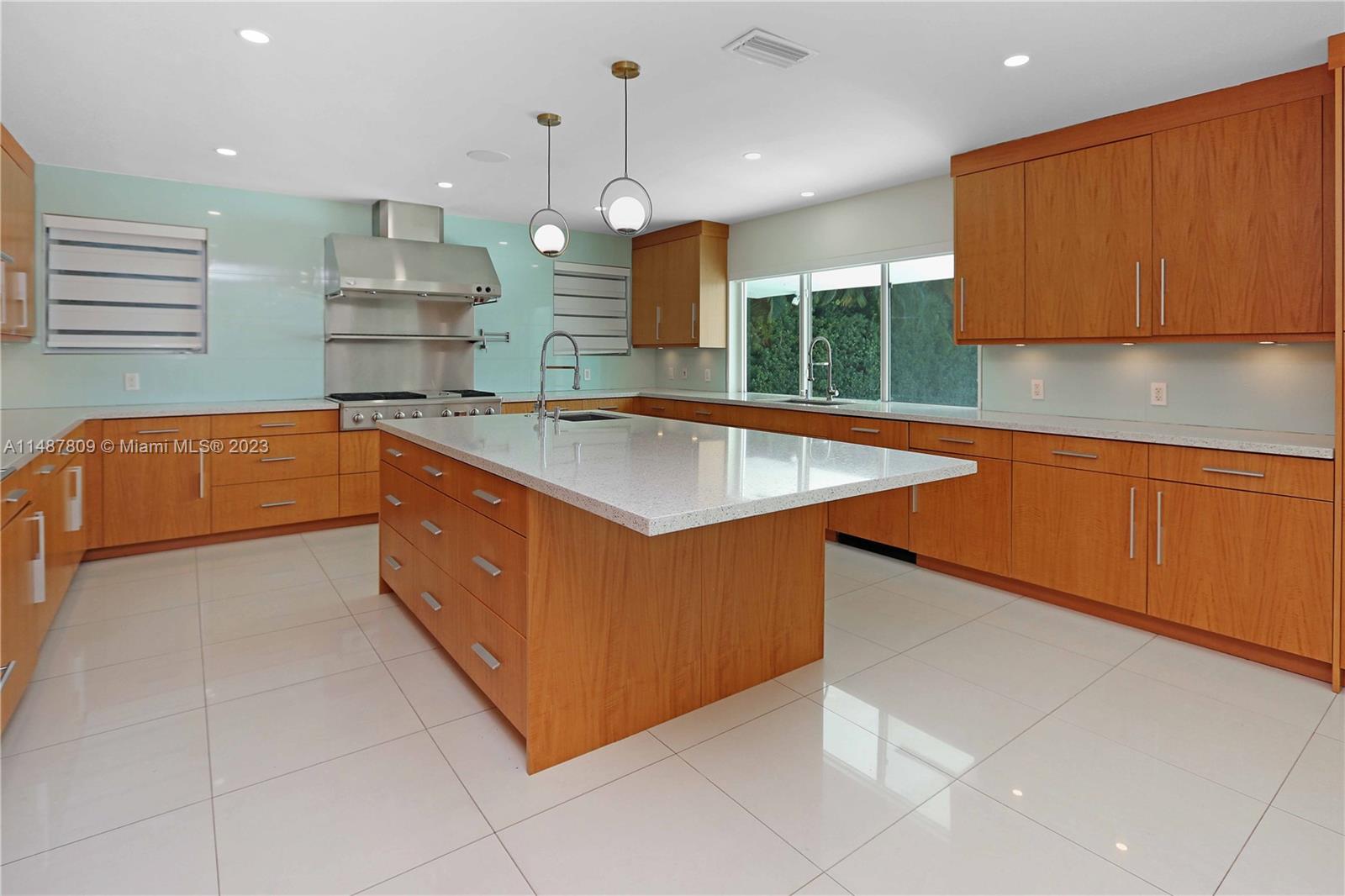 2090 NE 124th St, North Miami, Florida 33181, 5 Bedrooms Bedrooms, ,3 BathroomsBathrooms,Residential,For Sale,2090 NE 124th St,A11487809