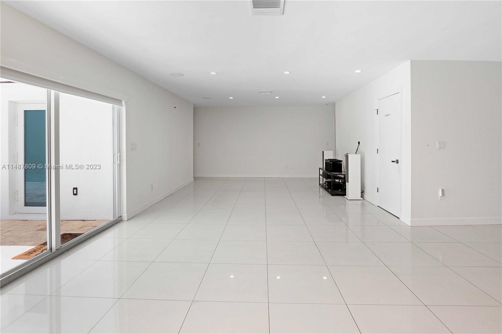 2090 NE 124th St, North Miami, Florida 33181, 5 Bedrooms Bedrooms, ,3 BathroomsBathrooms,Residential,For Sale,2090 NE 124th St,A11487809