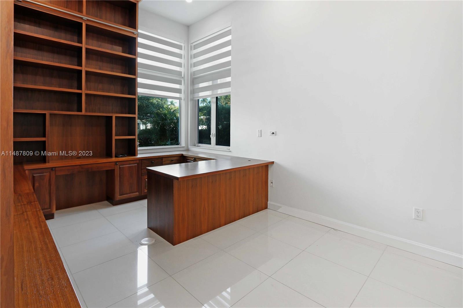2090 NE 124th St, North Miami, Florida 33181, 5 Bedrooms Bedrooms, ,3 BathroomsBathrooms,Residential,For Sale,2090 NE 124th St,A11487809