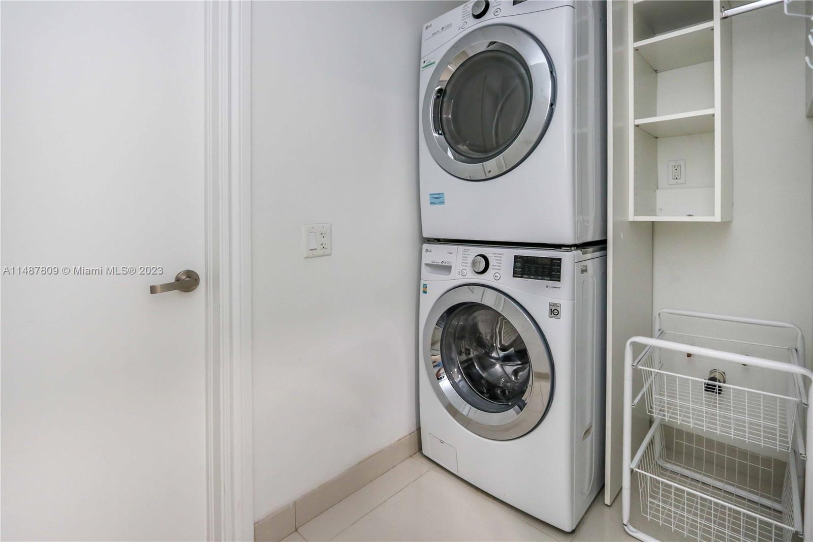 2090 NE 124th St, North Miami, Florida 33181, 5 Bedrooms Bedrooms, ,3 BathroomsBathrooms,Residential,For Sale,2090 NE 124th St,A11487809