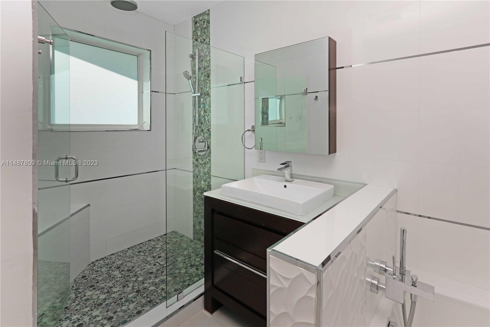 2090 NE 124th St, North Miami, Florida 33181, 5 Bedrooms Bedrooms, ,3 BathroomsBathrooms,Residential,For Sale,2090 NE 124th St,A11487809
