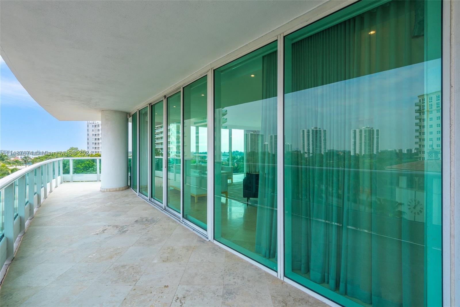 19955 NE 38th Ct 806, Aventura, Florida 33180, 3 Bedrooms Bedrooms, ,4 BathroomsBathrooms,Residential,For Sale,19955 NE 38th Ct 806,A11487674