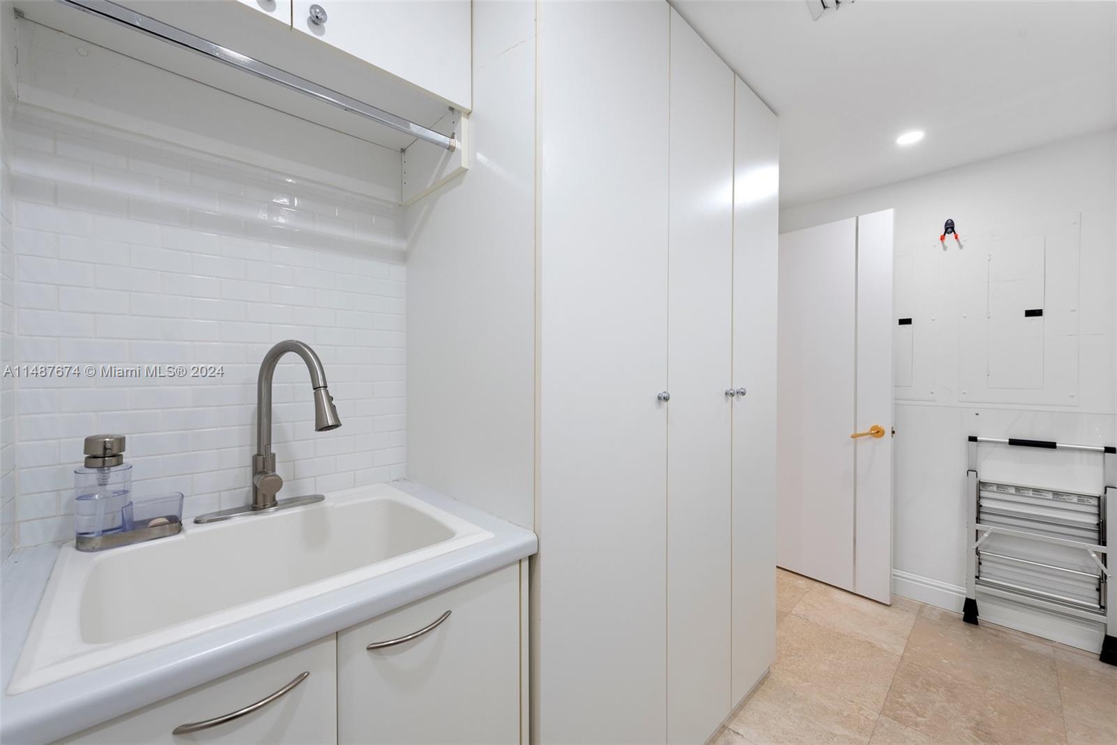 19955 NE 38th Ct 806, Aventura, Florida 33180, 3 Bedrooms Bedrooms, ,4 BathroomsBathrooms,Residential,For Sale,19955 NE 38th Ct 806,A11487674