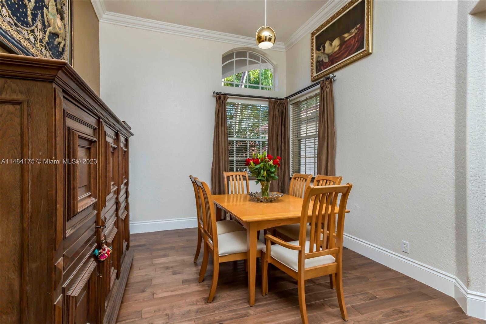 Listing Photo 12