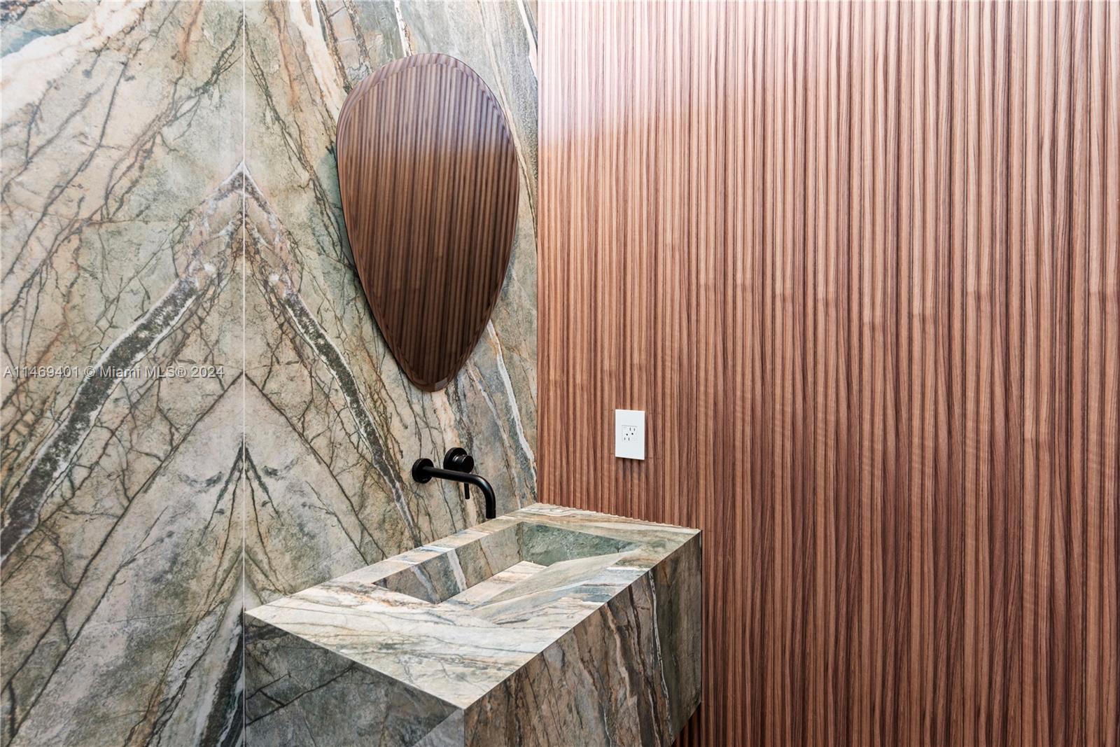 128 Ocean Blvd, Golden Beach, FL, 33160 United States, 6 Bedrooms Bedrooms, ,7 BathroomsBathrooms,Residential,For Sale,Ocean Blvd,A11469401