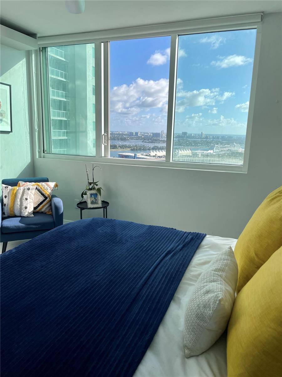 253 NE 2nd St 3303, Miami, Florida 33132, 3 Bedrooms Bedrooms, ,2 BathroomsBathrooms,Residential,For Sale,253 NE 2nd St 3303,A11488136