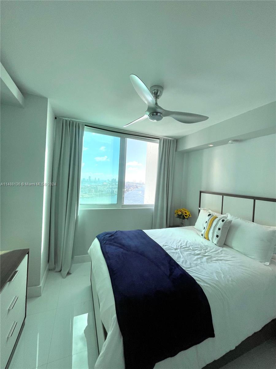 253 NE 2nd St 3303, Miami, Florida 33132, 3 Bedrooms Bedrooms, ,2 BathroomsBathrooms,Residential,For Sale,253 NE 2nd St 3303,A11488136