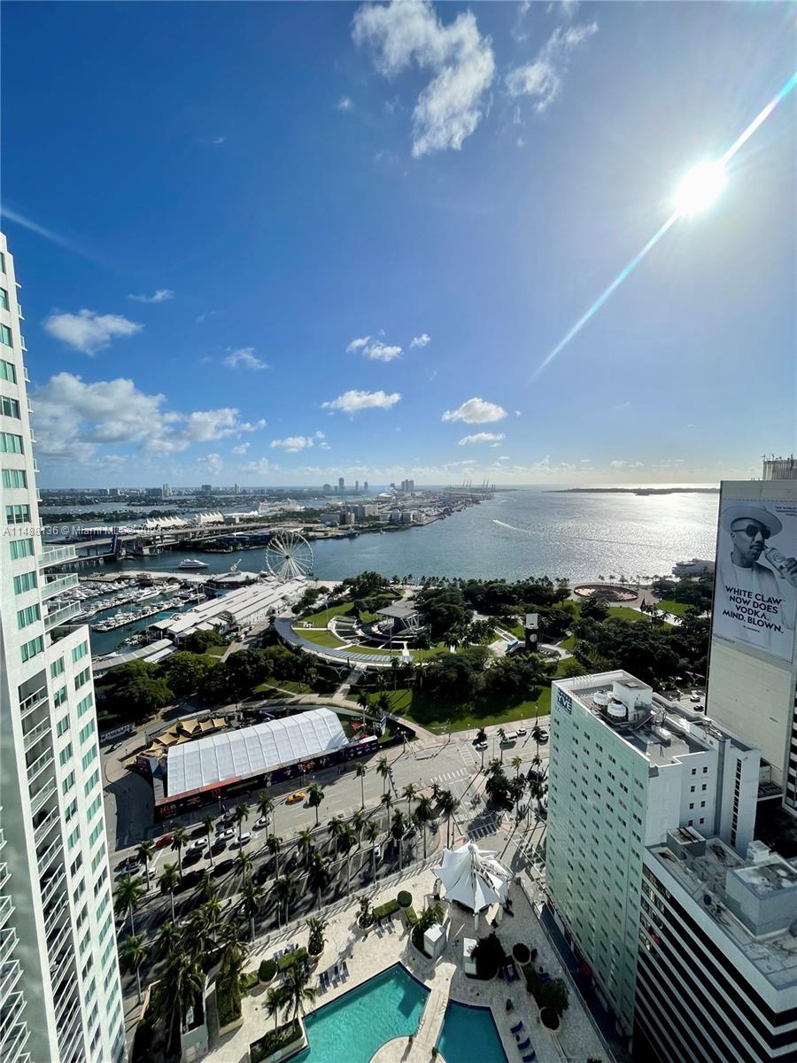 253 NE 2nd St 3303, Miami, Florida 33132, 3 Bedrooms Bedrooms, ,2 BathroomsBathrooms,Residential,For Sale,253 NE 2nd St 3303,A11488136