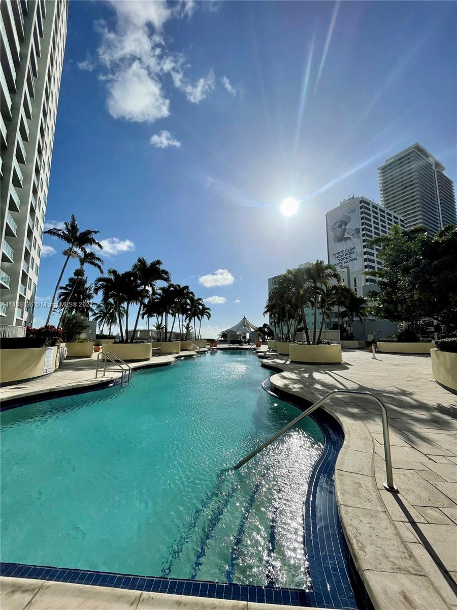 253 NE 2nd St 3303, Miami, Florida 33132, 3 Bedrooms Bedrooms, ,2 BathroomsBathrooms,Residential,For Sale,253 NE 2nd St 3303,A11488136
