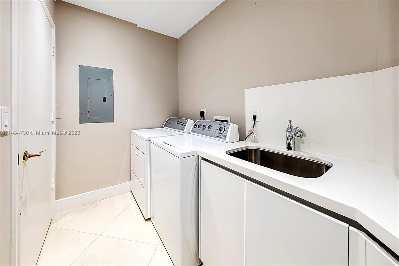 9559 Collins Ave, Surfside, FL, 33154 United States, 6 Bedrooms Bedrooms, ,5 BathroomsBathrooms,Residential,For Sale,Collins Ave,A11484730