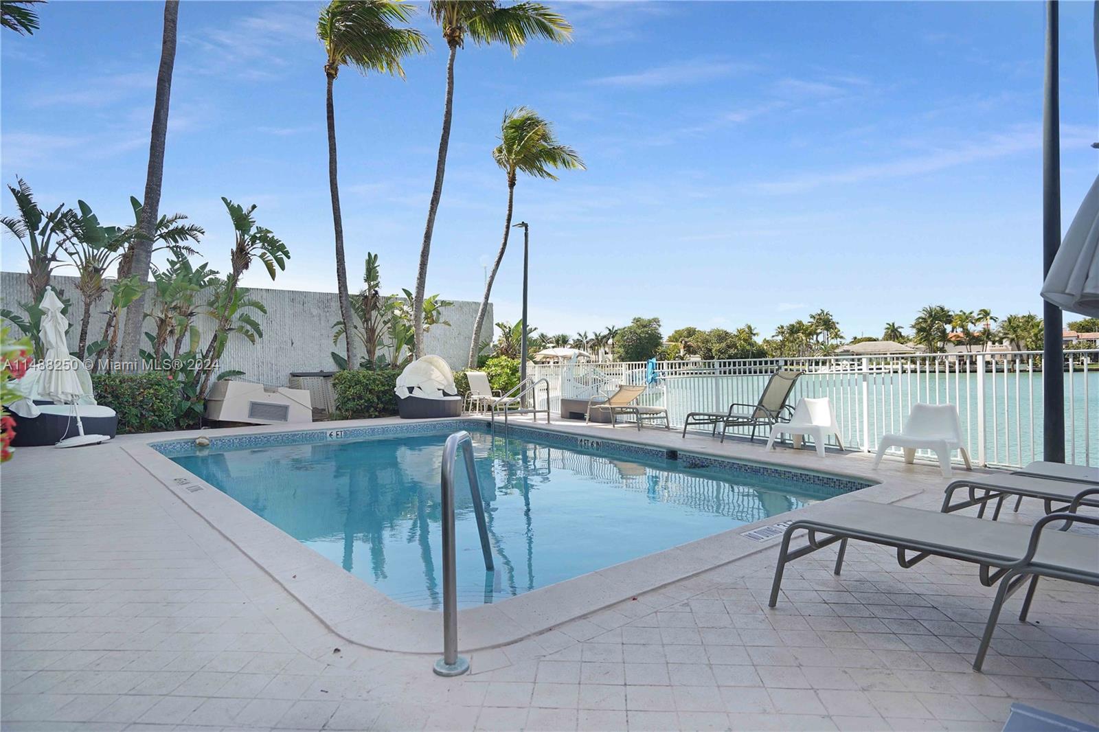 5880 Collins Ave 502, Miami Beach, Florida 33140, 1 Bedroom Bedrooms, ,1 BathroomBathrooms,Residentiallease,For Rent,5880 Collins Ave 502,A11488250
