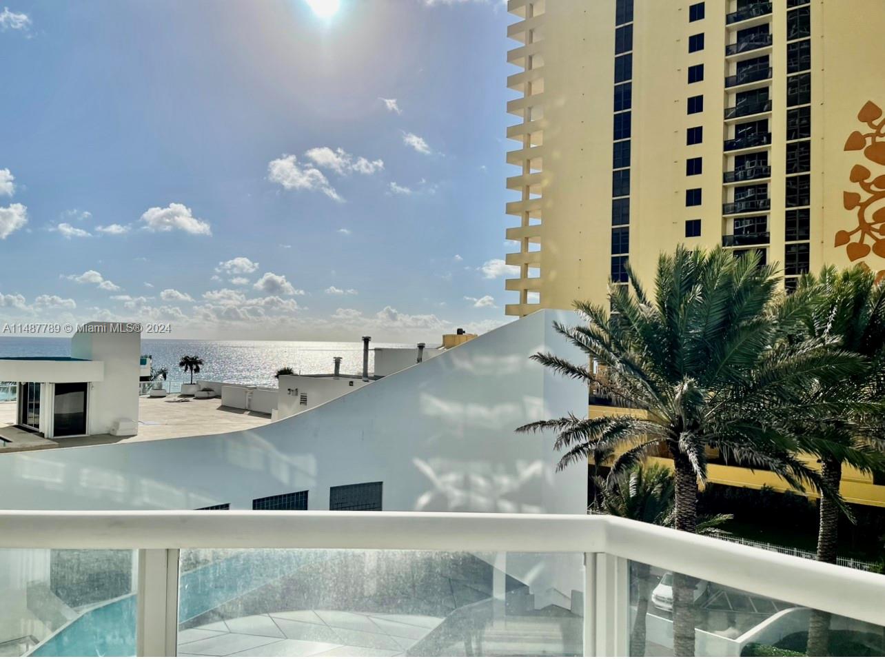 16425 Collins Ave(+DEN) 418, Sunny Isles Beach, FL 33160