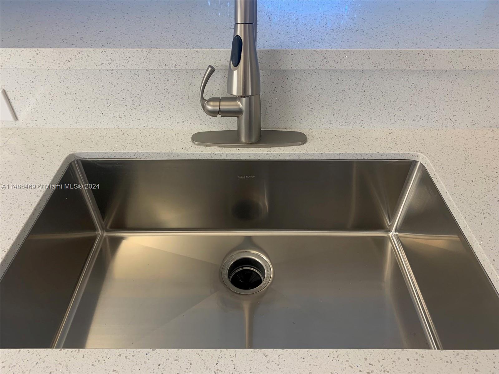 New stainless steel sink