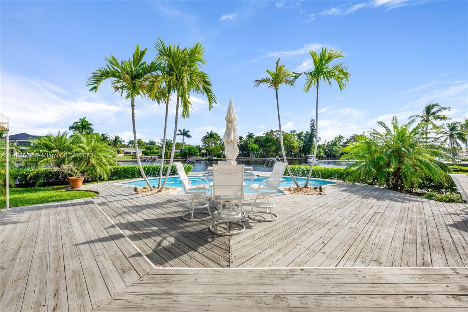 East deck & pool