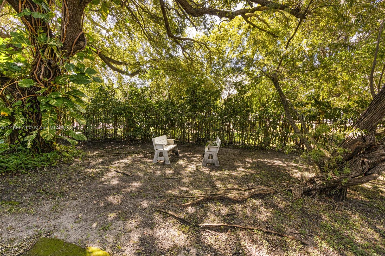 5101 Alton Rd, Miami Beach, Florida 33140, 5 Bedrooms Bedrooms, ,4 BathroomsBathrooms,Residential,For Sale,5101 Alton Rd,A11488874