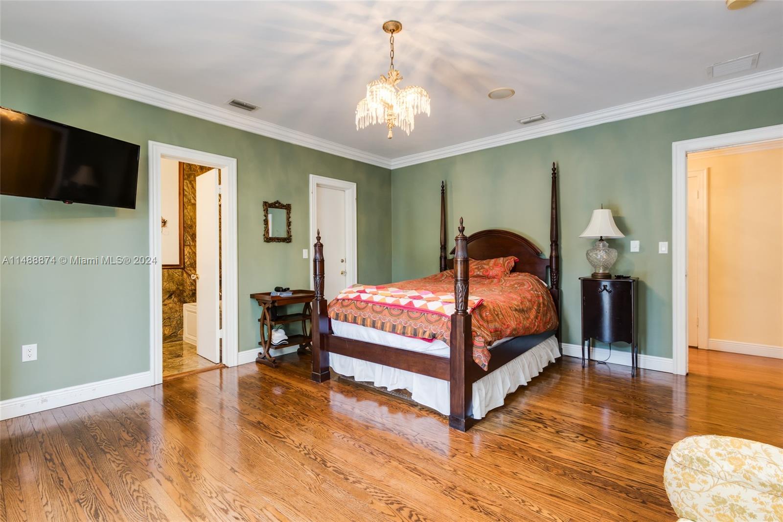 5101 Alton Rd, Miami Beach, Florida 33140, 5 Bedrooms Bedrooms, ,4 BathroomsBathrooms,Residential,For Sale,5101 Alton Rd,A11488874