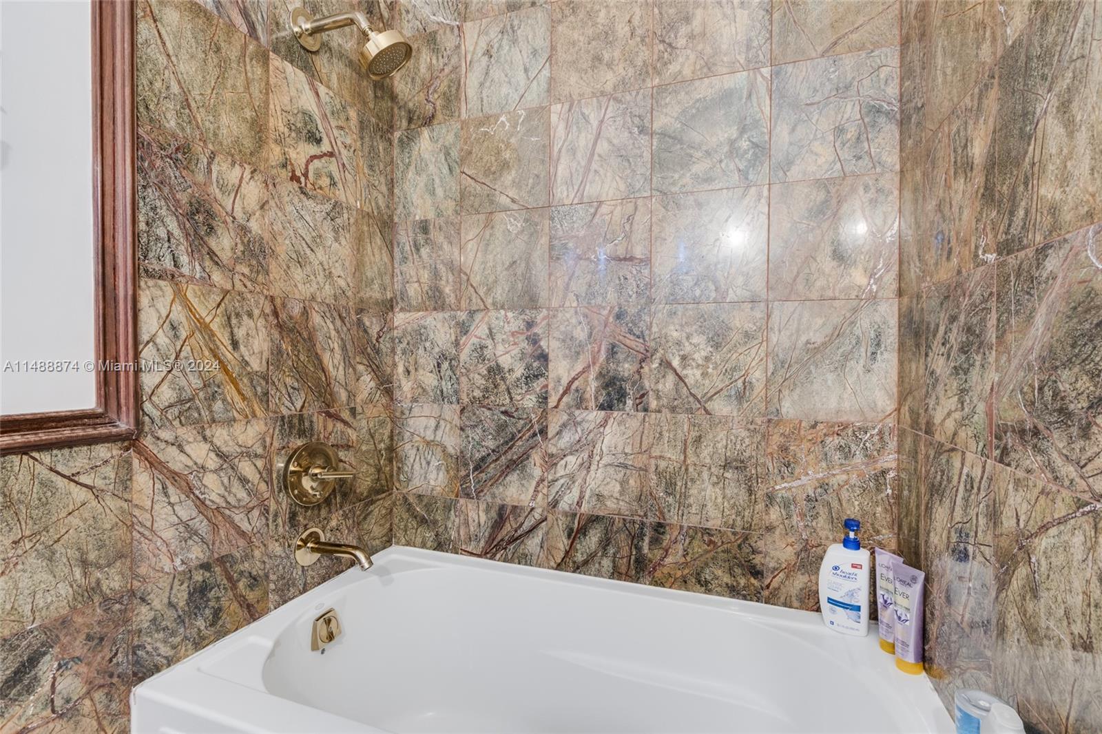 5101 Alton Rd, Miami Beach, Florida 33140, 5 Bedrooms Bedrooms, ,4 BathroomsBathrooms,Residential,For Sale,5101 Alton Rd,A11488874