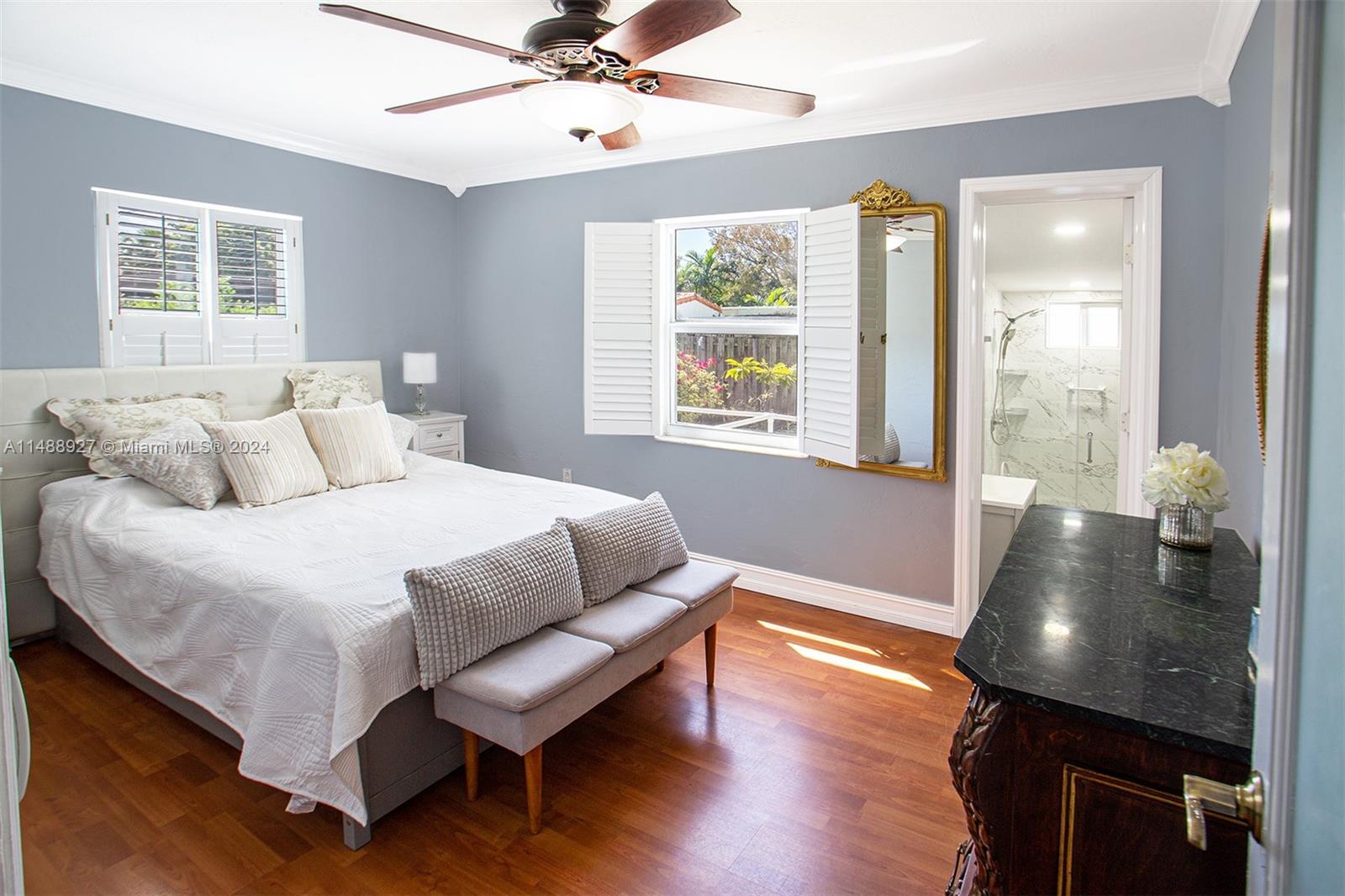 Main Bedroom with En-Suite Bathroom