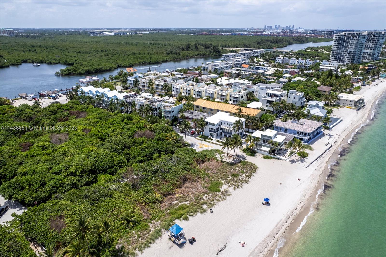 387 Franklin St, Hollywood, Florida 33019, 3 Bedrooms Bedrooms, ,3 BathroomsBathrooms,Residential,For Sale,387 Franklin St,A11488851