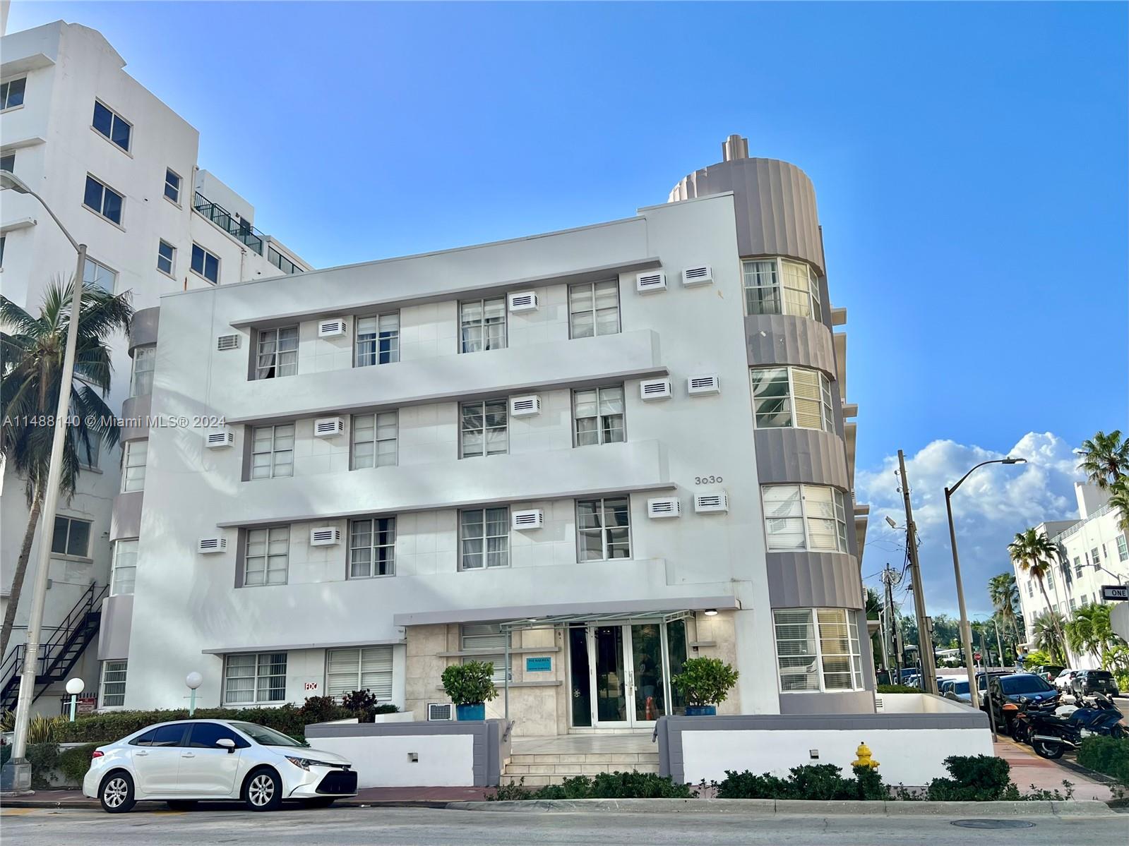 3030 Collins Ave 4C, Miami Beach, Florida 33140, 1 Bedroom Bedrooms, ,1 BathroomBathrooms,Residential,For Sale,3030 Collins Ave 4C,A11488140