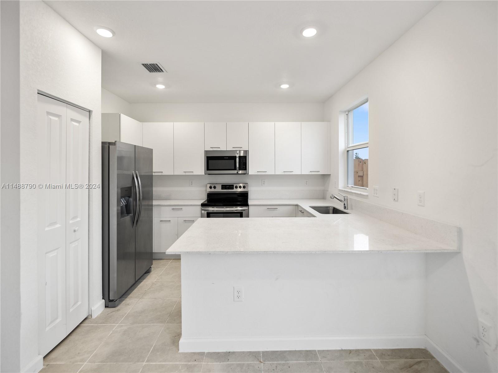 12262 NW 24th Pl 12262, Miami, Florida 33167, 3 Bedrooms Bedrooms, ,2 BathroomsBathrooms,Residentiallease,For Rent,12262 NW 24th Pl 12262,A11488790